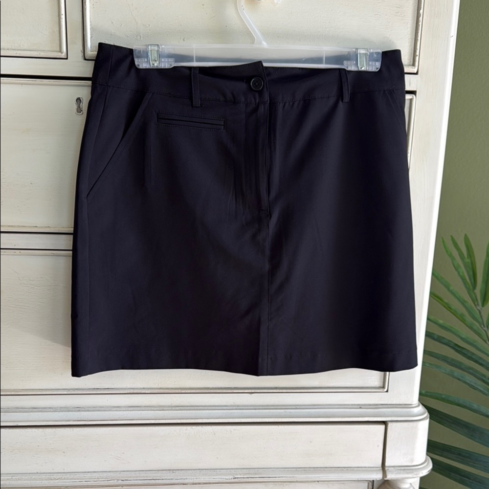 Classic Black Jones & Co Women's Skort size 6
